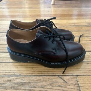 Solovair Classic Leather Oxford Gibson Shoes in Burgundy